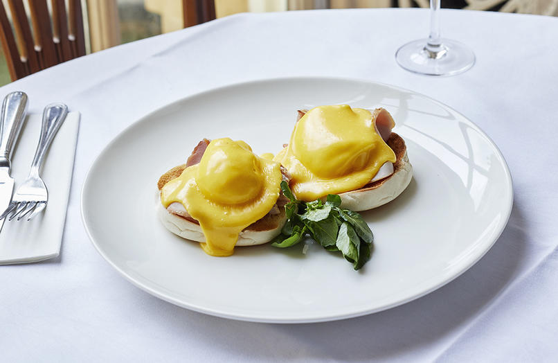 Image: Breakfast in the Pump Room