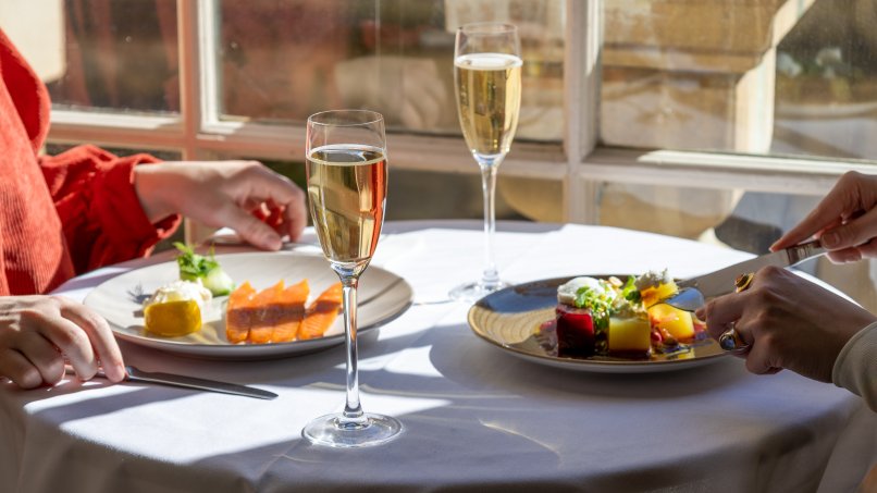 Pump Room dining