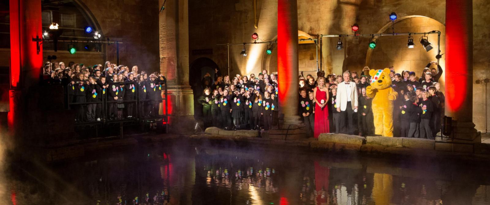 2013年11月BBC《儿童救助活动》栏目来到罗马浴场博物馆
